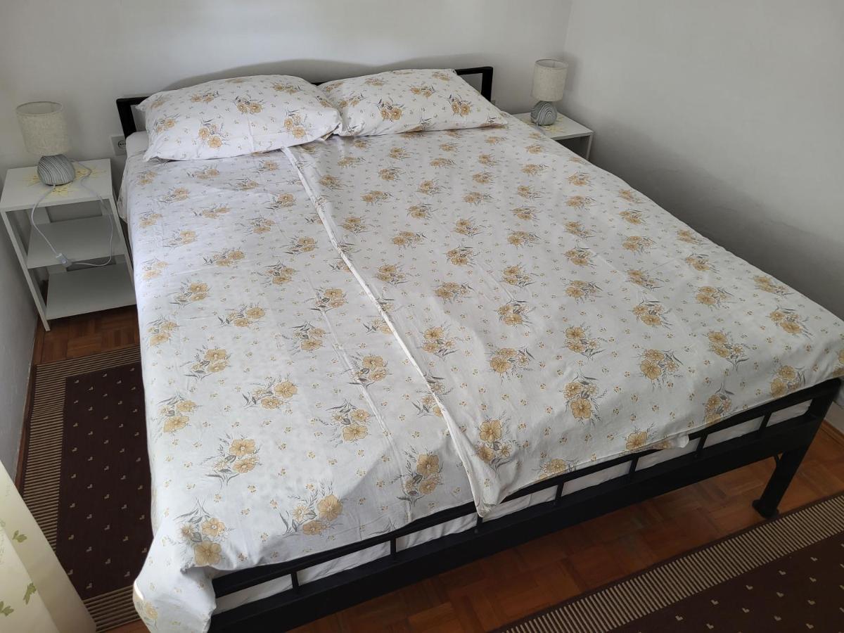 11 Ulica Drage Gervaisa Apartment Crikvenica Bagian luar foto