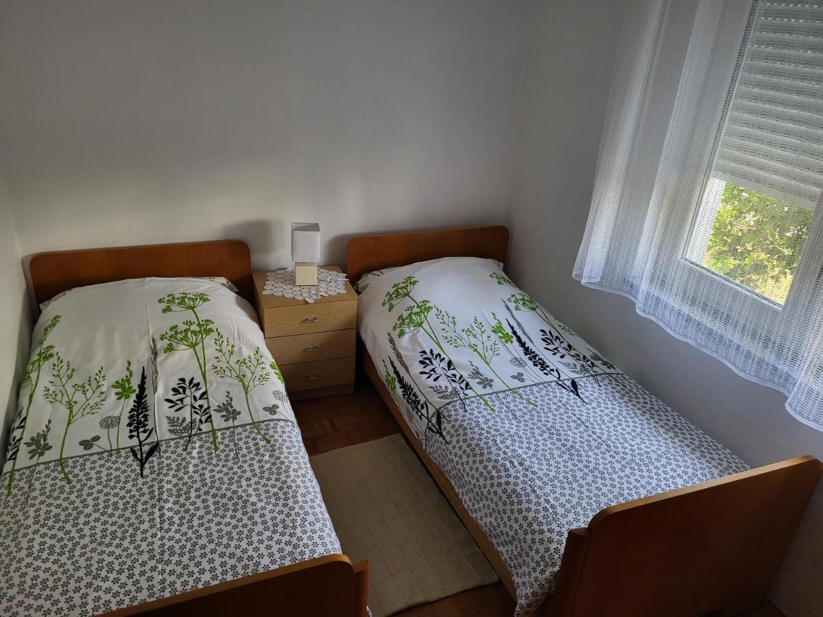 11 Ulica Drage Gervaisa Apartment Crikvenica Bagian luar foto